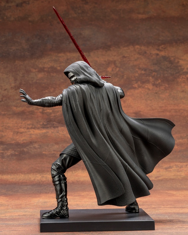 SW159 ARTFX+ KYLO REN - Image 13